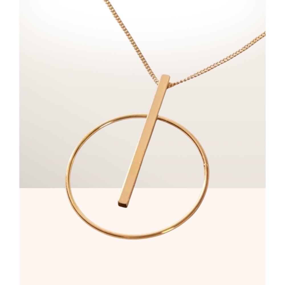 NWT Gold Tone Geometric Circle Bar  boutique Pendant Necklace Adjustable Chain